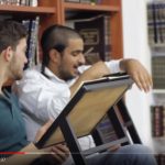 וידאו: בחורים מספרים